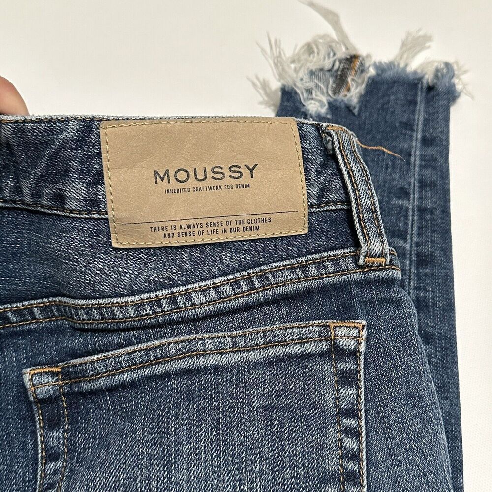 Moussy Womens Size 26 Distressed Mid Rise Cropped Raw Hem Jeans Pants Blue Denim - Picture 12 of 12